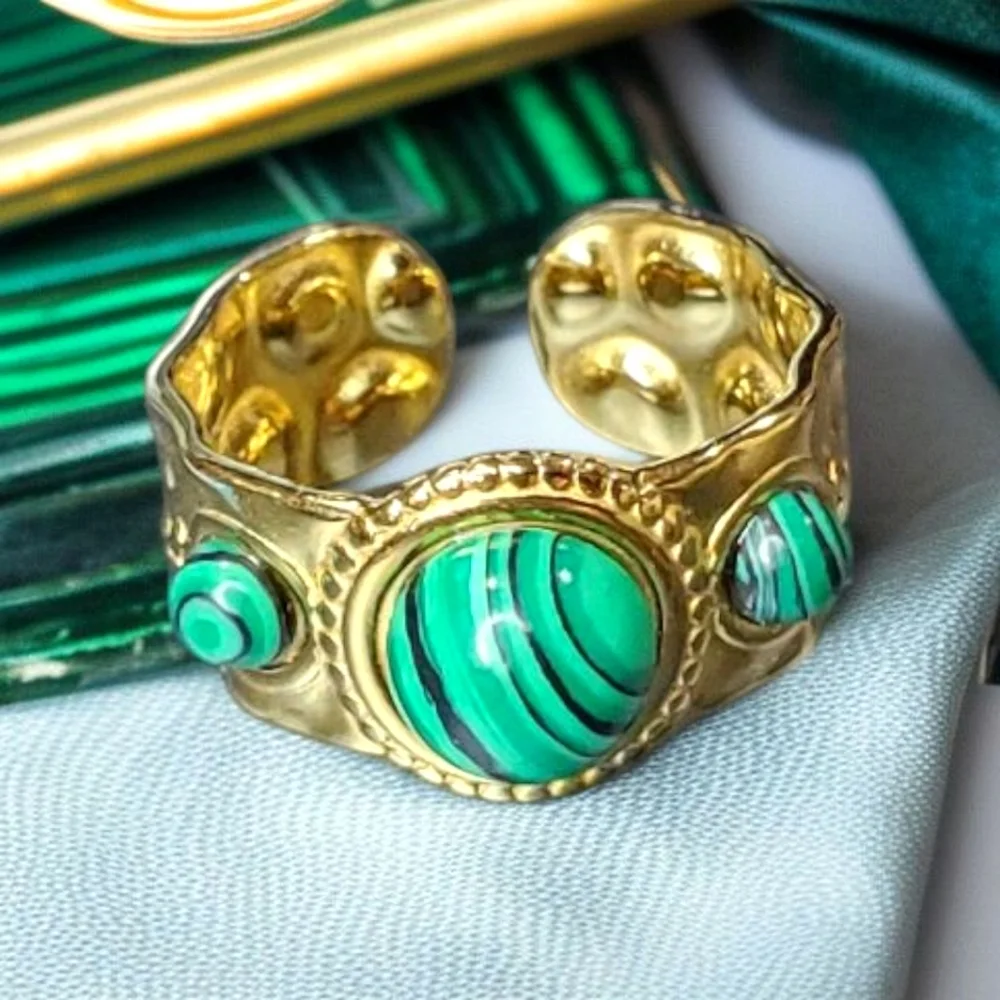 Gold Plated Malachite Cabochon Hammered Ring
